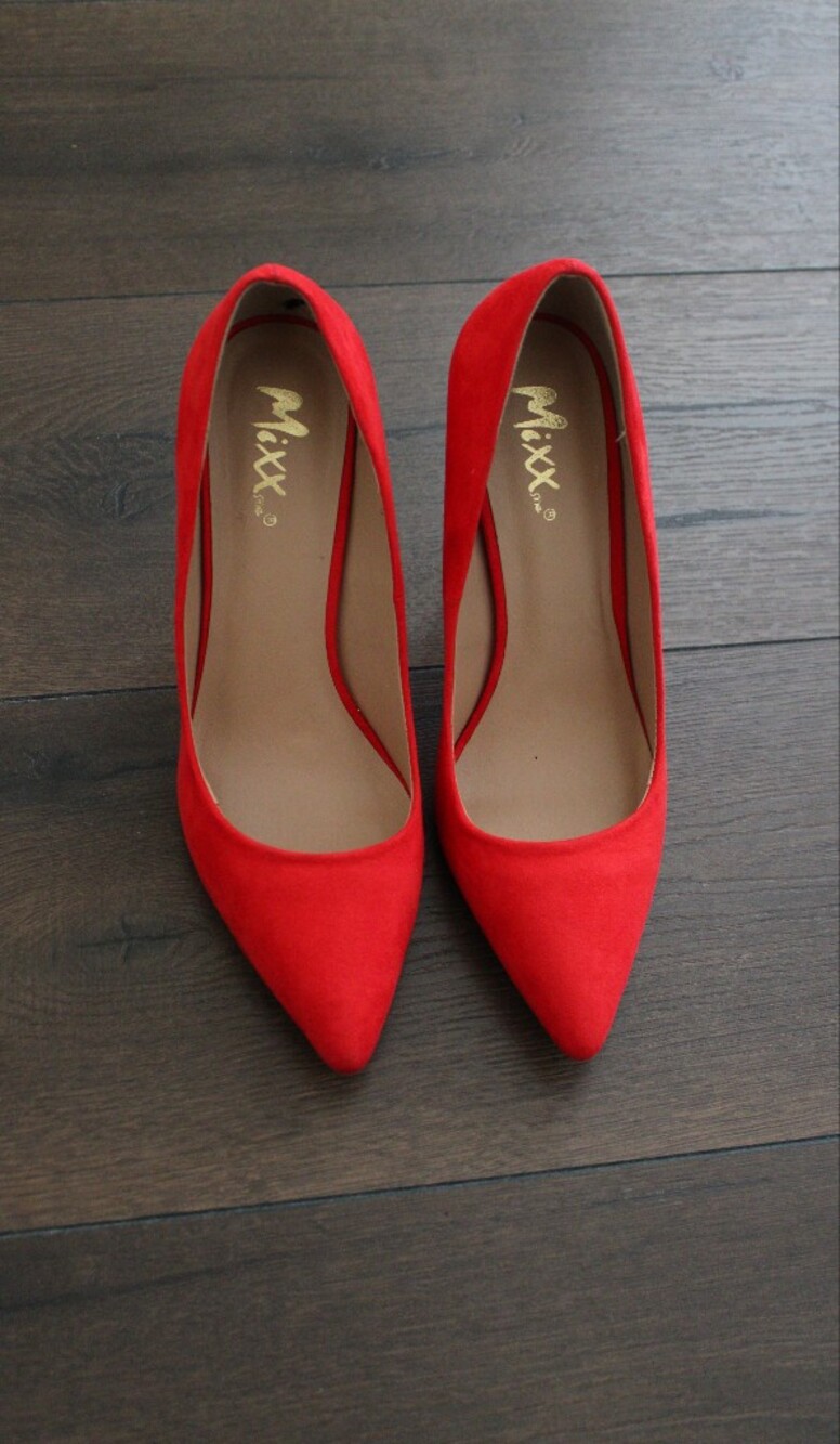 Mixx Shuz Red Pointed-Toe Stiletto Pumps - Women - Picture 3 of 8